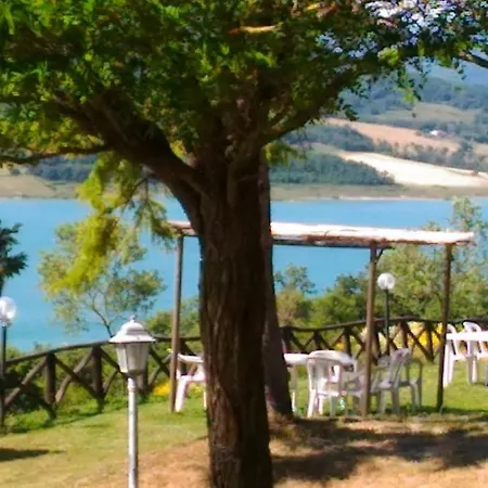 Agriturismo Calcinaia Sul Lago Farm stay
